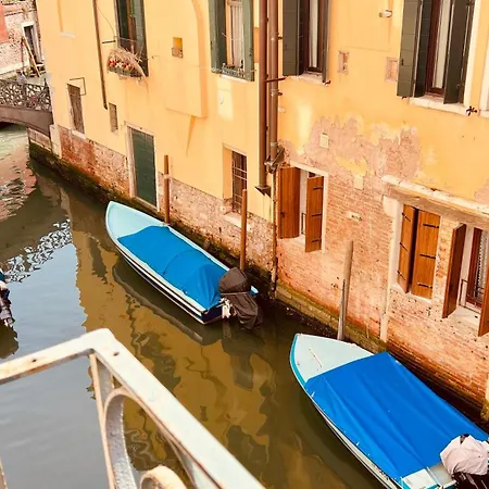Alloggio in famiglia Corte Dei Quadri Simoni